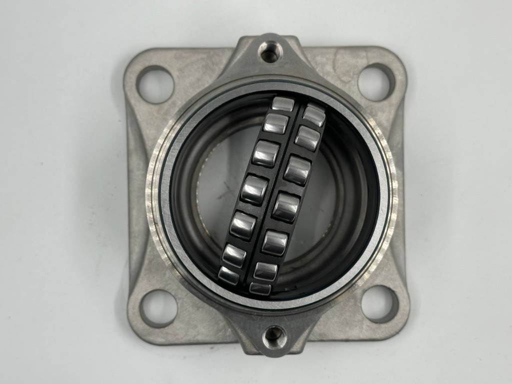 316 SS Extreme Bearing housing with double-row spherical roller bearing